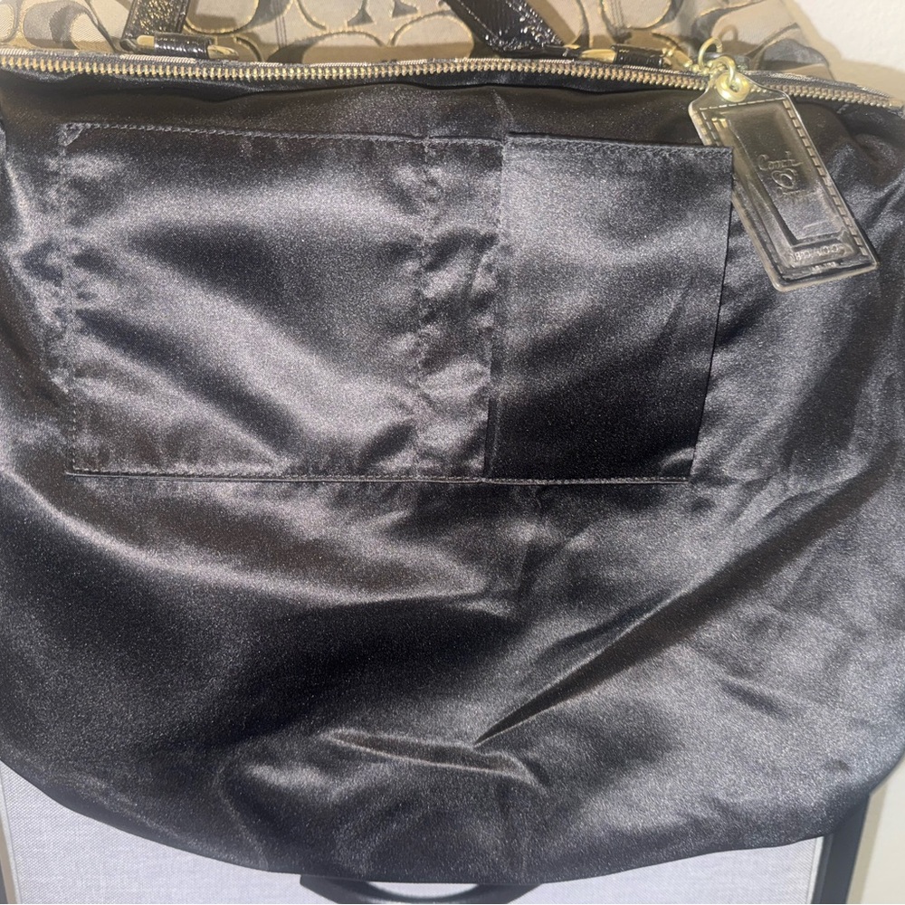 Coach Black and Brown Signature Shoulder Bag with Wallet - Picture 11 of 14